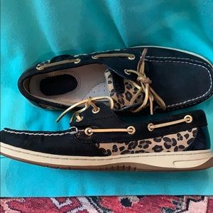 Black and cheetah print Sperry’s.